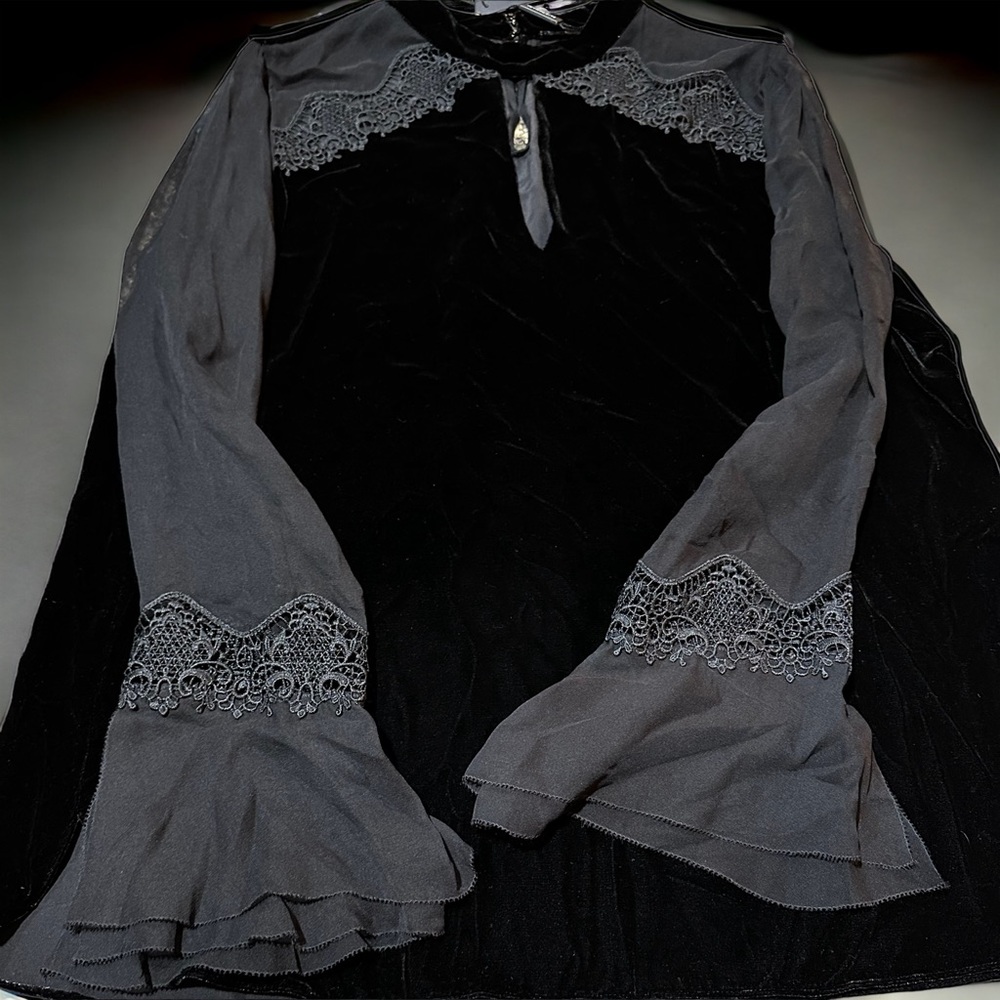 Elie Tahari Petunia Blouse Simply Beautiful